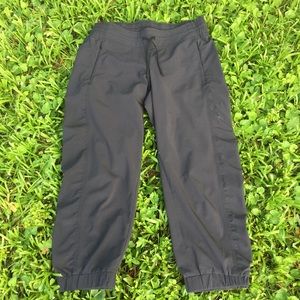 Athleta women’s cropped athletic pants.